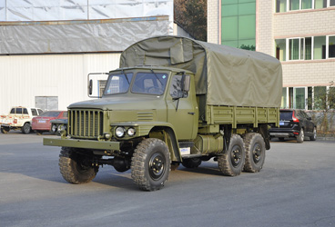 六驱长头单排经典款2082越野运兵车_东风尖头240载货汽车_6×6东风军车底盘改装