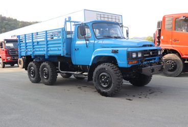 六驱长头单排新款2082越野运兵车_东风尖头140卡车载货汽车_6×6尖头越野底盘改装