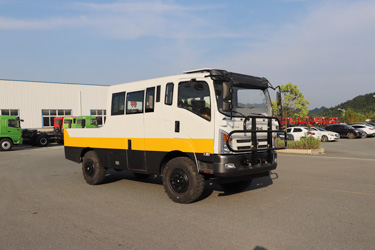 4×4越野工程救援车_8人座多功能工程车_四驱D912电力抢修车