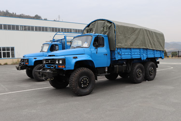 东风EQ2100六驱运兵车_6*6经典东风军车_六驱尖头越野卡车