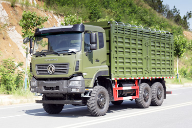 6×6东风排半越野专用车_六驱340马力重型商用卡车_5800mm2米加高载货车