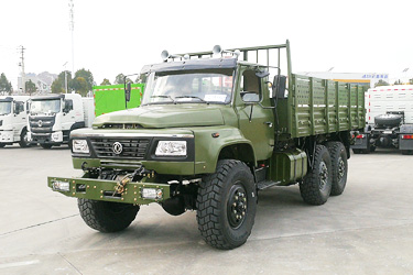 6×6东风EQ2100E6D越野专用卡车_六驱尖头190马力输车_经典140长头军车载货车